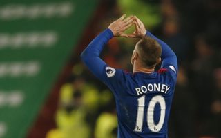 Rooney lập kỷ lục để "giải cứu" M.U