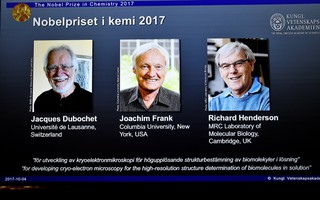 Giải Nobel Hóa học 2017 gây bất ngờ lớn