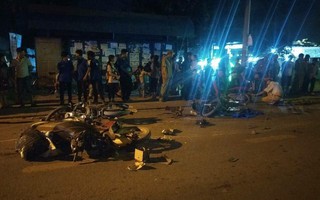 “Xế hộp” tông 12 ô tô, xe máy, 1 người chết, nhiều người bị thương