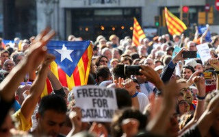 Chính phủ Tây Ban Nha dịu giọng với người xứ Catalonia