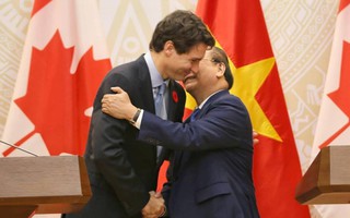 Thủ tướng Việt Nam - Canada nắm chặt tay nâng cấp quan hệ