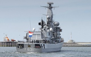 Anh, Hà Lan và Đan Mạch theo sát tàu Trung Quốc