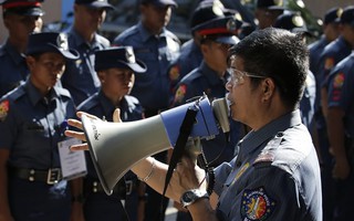 Philippines giải thể toàn bộ lực lượng cảnh sát một thành phố