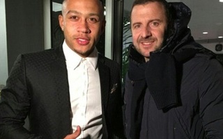 Depay tươi rói ngày đến Lyon