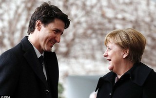Đến lượt bà Merkel bị Thủ tướng Canada "hớp hồn"
