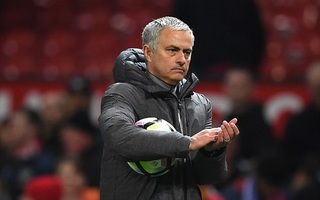 Mourinho sợ chỉ trích trọng tài dù M.U mất điểm