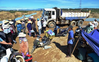 Xin cho khai thác cát sông Trà để... nuôi đội bóng!