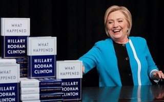 Hillary Clinton: Nỗi đau khôn nguôi (*): 16 lý do thất cử