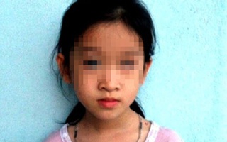 Bé gái bị ném mù mắt ở trường được bồi thường 105 triệu đồng