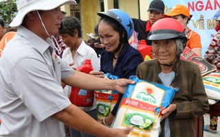 Tập đoàn Lộc Trời phối hợp Báo Người Lao Động cứu trợ tại Khánh Hòa