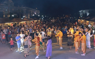 Lễ hội văn hóa Lào tại FLC Sầm Sơn thu hút 2.000 khách