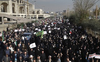 Iran: Cảnh sát "bắn chết 2 người biểu tình"