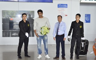 Tài tử Siddharth Shukla trẻ trung đến TP HCM