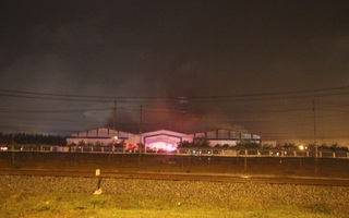 Cháy lớn ở nhà xưởng Công ty CP Ô tô Trường Hải
