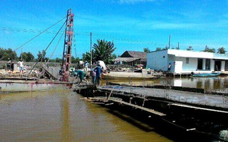 Kiên Giang: Cây cầu từ thiện bị sập khi sắp hoàn thành