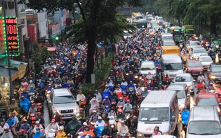 Nên thêm cổng cho Tân Sơn Nhất