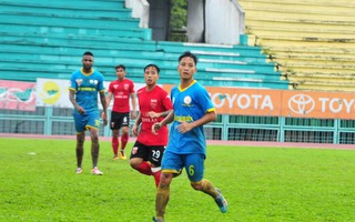 Anh em song sinh đấu nhau ở V-League