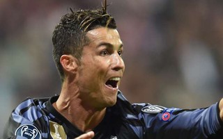 Ronaldo cân bằng kỷ lục hiếm có của Messi