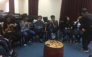 GS-TS Trần Quang Hải về nước dạy kèn môi và gõ muỗng