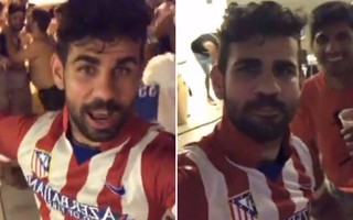 Costa mặc áo Atletico, chọc tức Conte