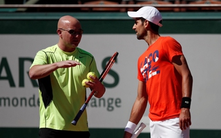 Djokovic muốn vùng lên từ Roland Garros