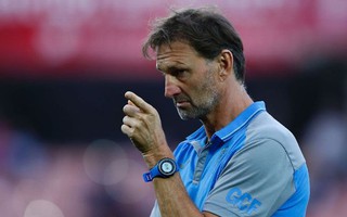 Tony Adams nhận quả đắng sau 20 ngày dẫn dắt Granada