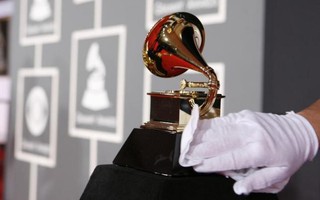 Grammy rời Los Angeles đến New York