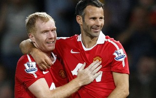 HLV Hoàng Anh Tuấn mời Giggs, Scholes sang PVF