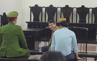 Giang Kim Đạt nhìn người thân cười trước khi bị tuyên tử hình
