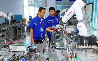 Công nhân Việt Nam nhận lương bèo bọt do năng suất lao động thấp