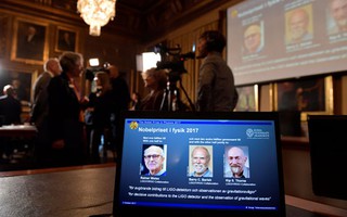 Nobel Vật lý 2017 vinh danh khám phá mở "cửa sổ" trên vũ trụ