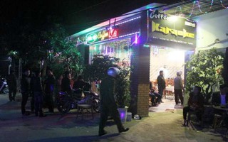 Bị nhân viên quán karaoke "bắt đền", giang hồ nổ súng "đền"