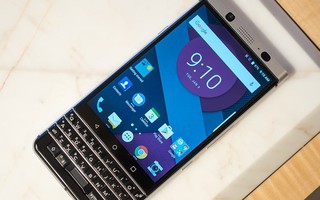 Cận cảnh BlackBerry Mercury với bàn phím cứng