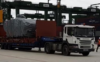 Hồng Kông trao trả 9 xe bọc thép cho Singapore