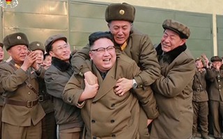 Ai dám ngồi trên lưng ông Kim Jong-un?