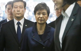 Cựu tổng thống Hàn Quốc Park Geun-hye bị bắt