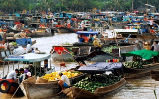 Chợ nổi Cái Bè đang... chìm!