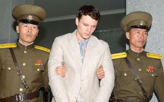 Được Triều Tiên thả, sinh viên Mỹ "đang hôn mê"