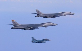 Mỹ điều 2 oanh tạc cơ B-1B kèm thông điệp "dằn mặt" Triều Tiên