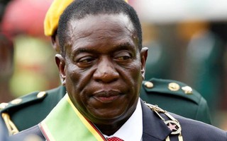 Tân tổng thống Zimbabwe "trả ơn" quân đội?