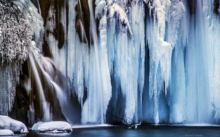 Tuyết bao phủ tuyệt đẹp ở hồ Plitvice