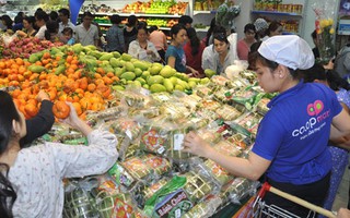 Tết vẹn tròn nhờ siêu thị Việt
