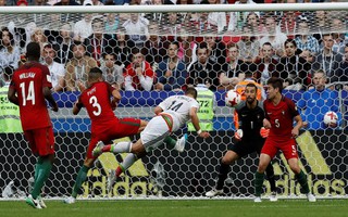 Ronaldo tịt ngòi, Bồ Đào Nha mất điểm trận ra quân