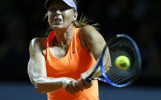 Sharapova hơi căng thẳng trong đêm tái xuất