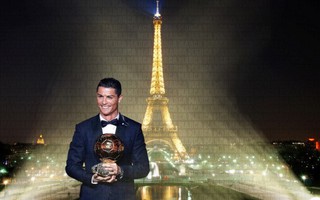Nike tung giày "độc" mừng Quả bóng vàng Ronaldo
