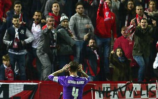 Zidane chỉ trích fan Sevilla làm tổn thương Ramos