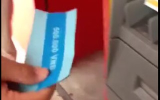 Bi hài rút tiền ATM