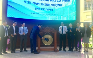 VPBank chào sàn với giá cao nhất nhóm cổ phiếu ngân hàng