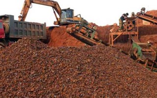 Doanh nghiệp than khó, Bộ Công Thương cho xuất 200.000 tấn quặng "ế"