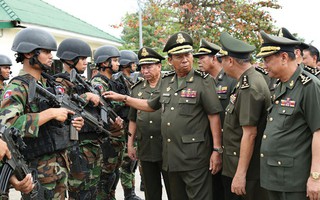 Trung Quốc tặng xe quân sự cho Campuchia trước tập trận chung
